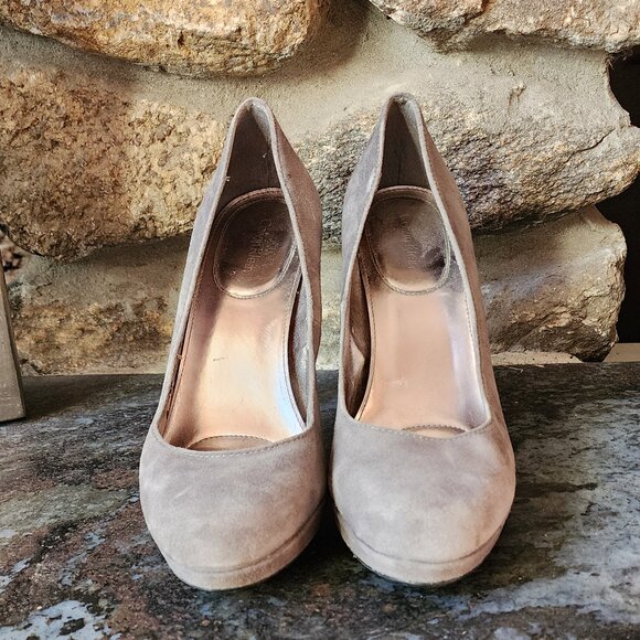 Calvin Klein Onyx Platinum Suede Platform Heels Size 7.5 - Picture 6 of 16